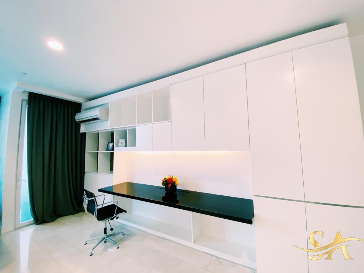 Queens Service Suites At Platinum Klcc 쿠알라룸푸르 외부 사진