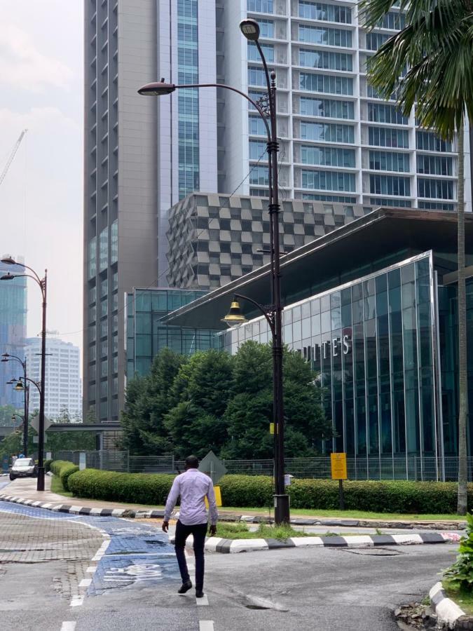Queens Service Suites At Platinum Klcc 쿠알라룸푸르 외부 사진